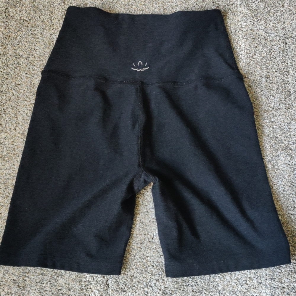 Beyond Yoga Black Bike Shorts - Picture 3 of 3